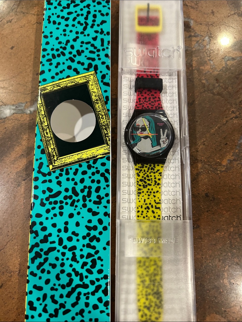 Swatch hot pink and yellow with and Black Patterned Decorative Frame Strip Rare